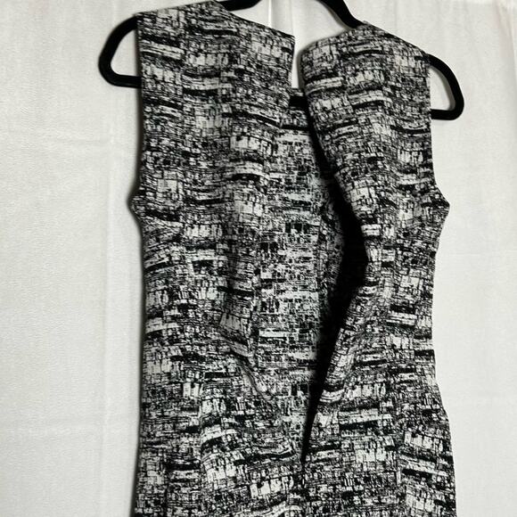 Diane Von Furstenberg Jaelyn Black & White Sleeveless Flutter Mini Dress 2 - Picture 5 of 9